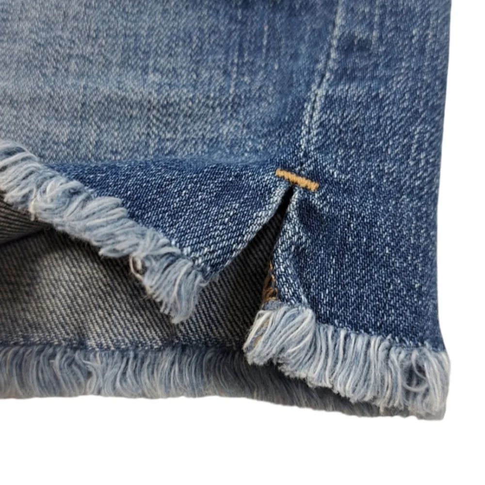 Gap 1969 Women's Denim Distressed Blue Shorts Size 27 - Picture 7 of 13